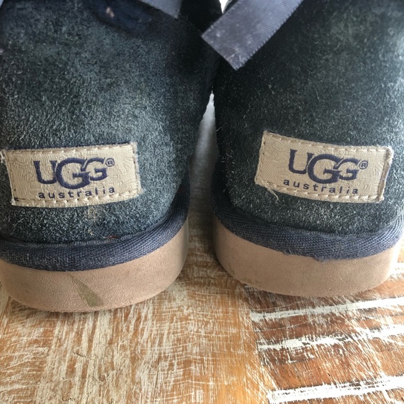 UGG women’s Bailey Bow II Boots - Picture 9 of 15